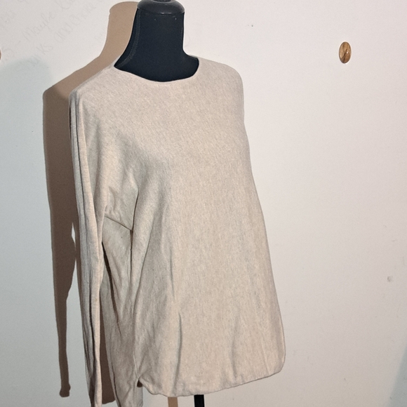 Michael Kors Cream Sweater - Picture 2 of 8